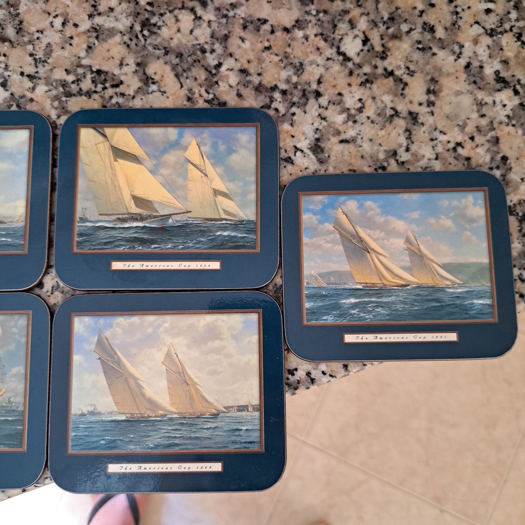 Bases para copos Roy Cross, American cup