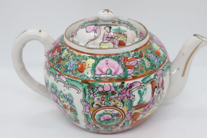 Bule de Chá Porcelana Chinesa Mandarim Rose Medallion com Figuras XX