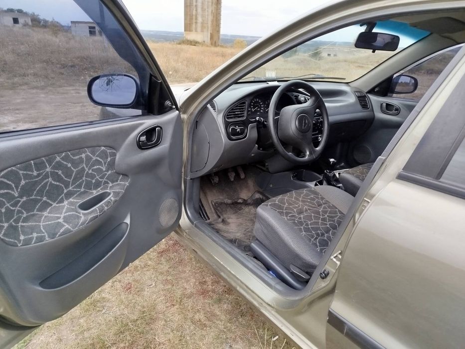 Автомобіль део ланос