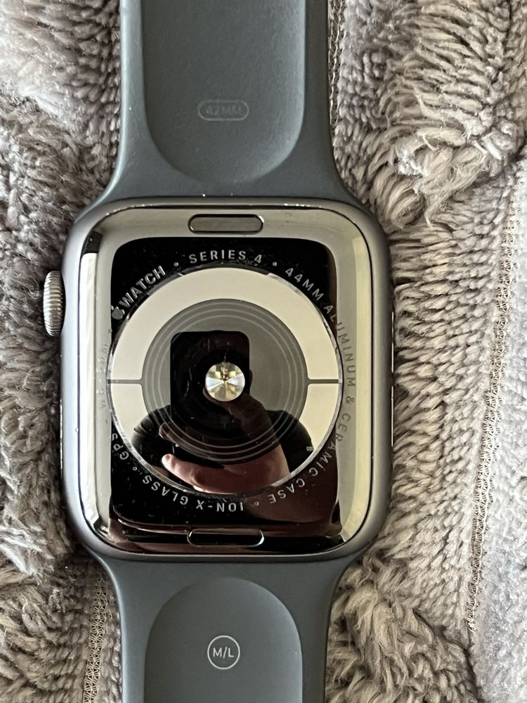 Apple Watch 4 / 44 м.