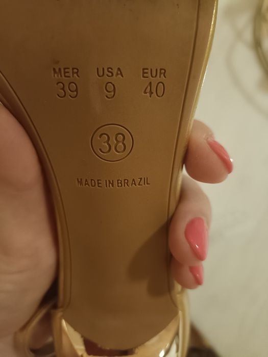 Sandálias de mulher