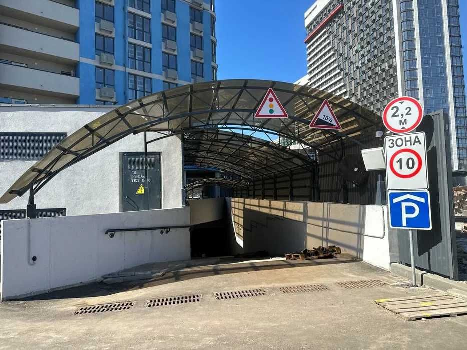 Чудова 1к квартира 48м Берег Дніпра Дніпровська набережна Осокорки!