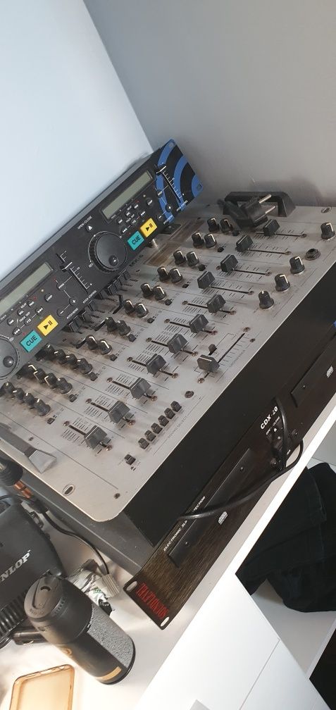Mixer z odtwarzaczem do mixiwania