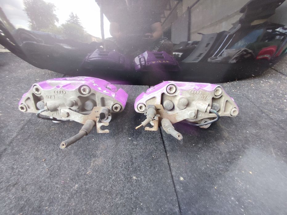 Супорта Ауді А4 б7 передні Ауді А4 В7 супорта