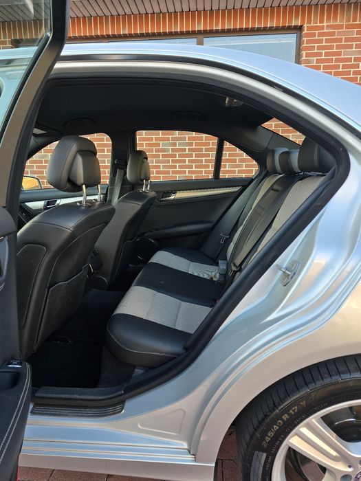 Mercedes-Benz C350 CDI V6