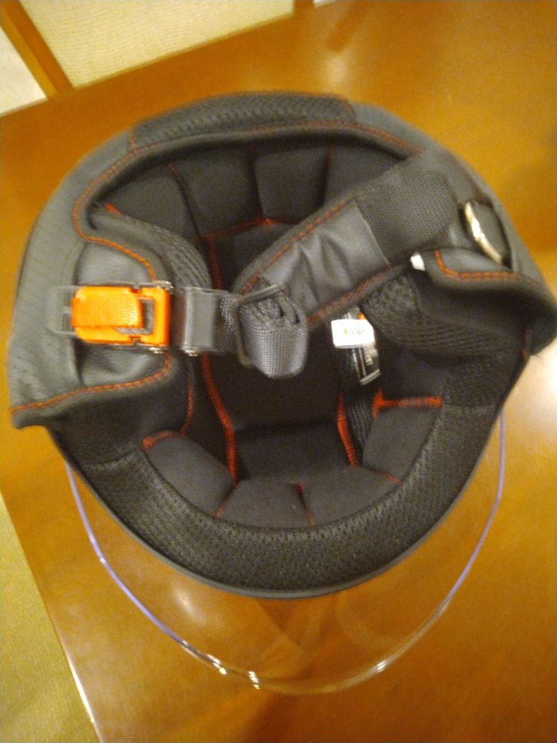 Capacete tamanho M novo.