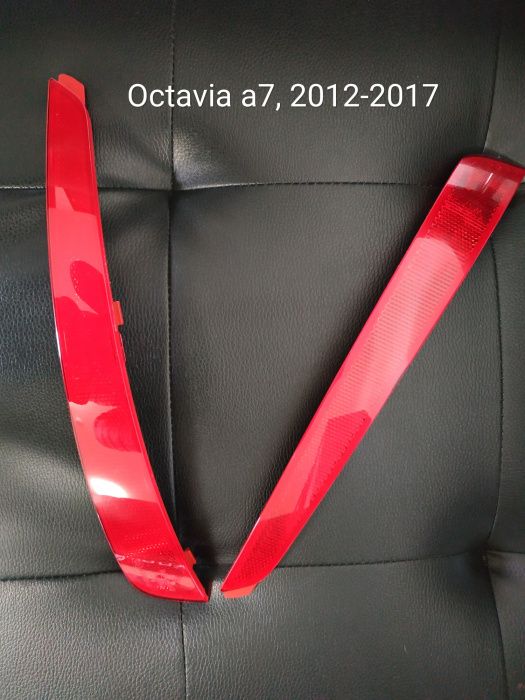 отражатель/відбивач світла задній Skoda Octavia A5/A7 SuperB Шкода