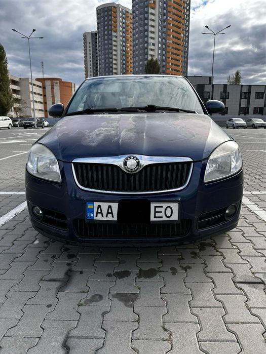 Продаю машину Skoda Fabia 1.4 дизель