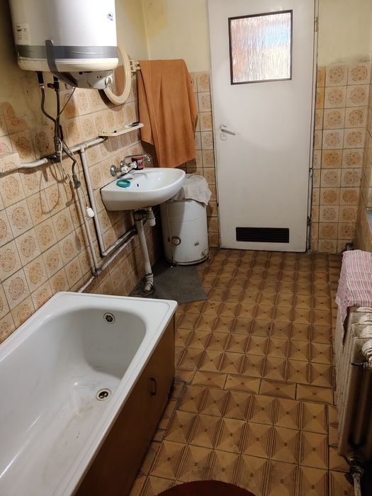 Dom wolnostojący z zabudowaniami w Gęsińcu