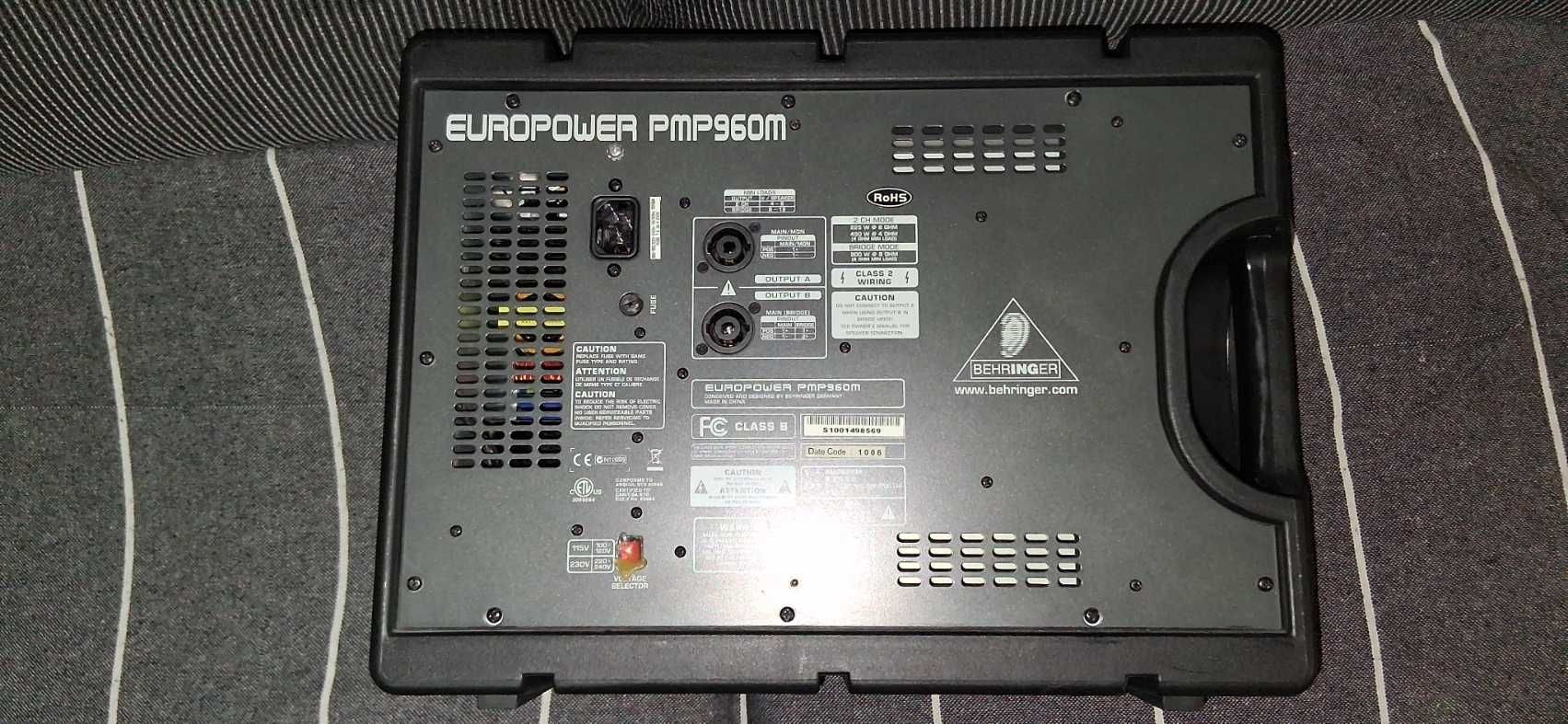 Mixer Behringer PMP960M - Bom estado pouco usada.