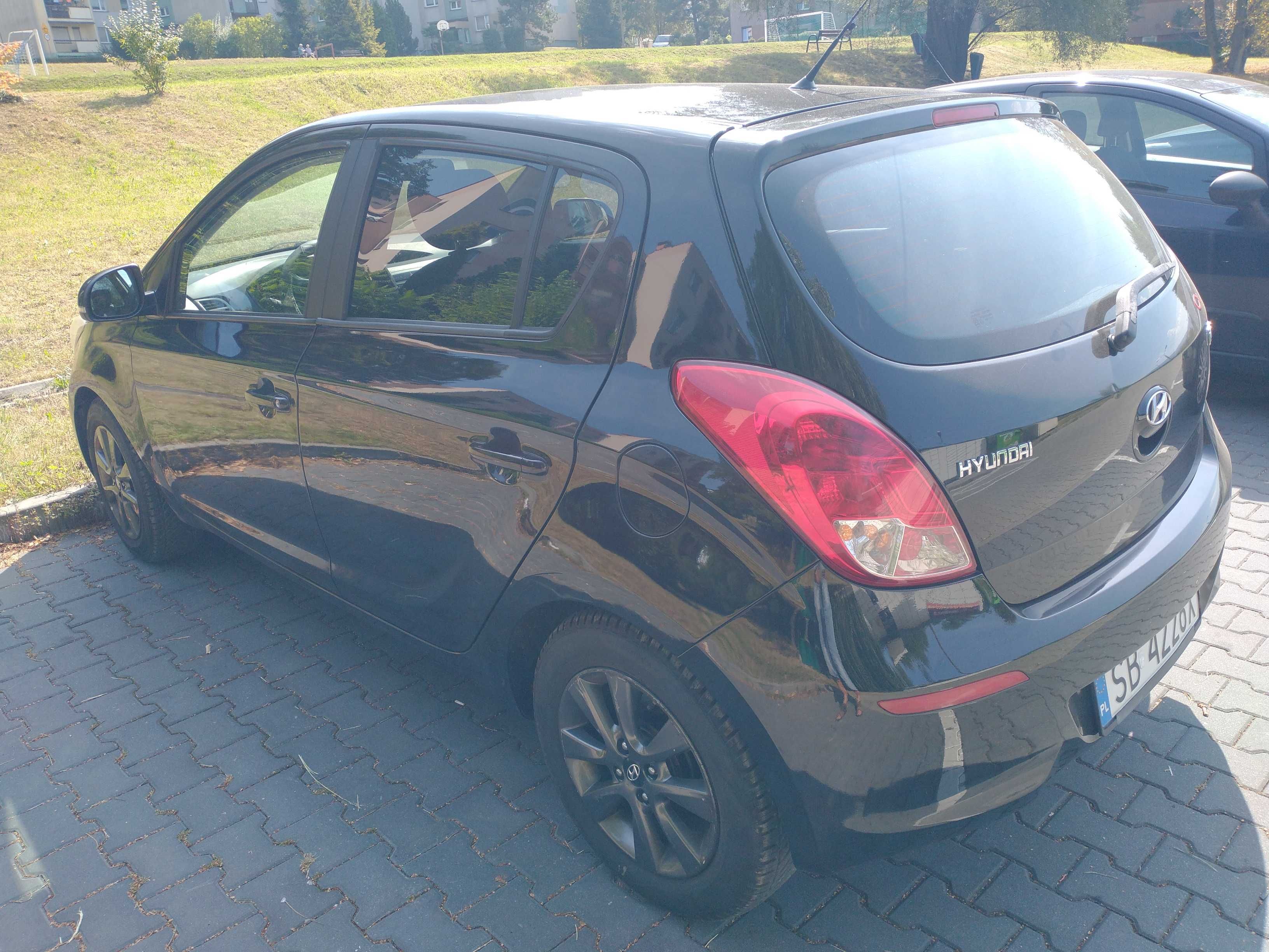 HYUNDAI i20 LIFT 1,25 BENZYNA-GAZ 2014/15r klima, led 108 tys km