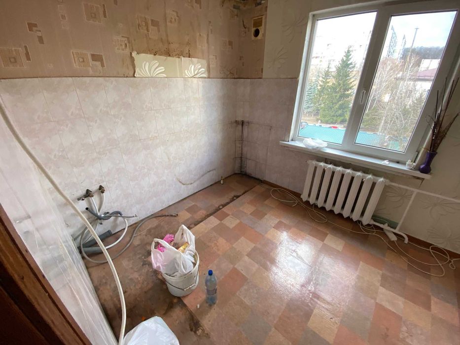 Продаж 2-к квартири. м.Вишгород, вул.Симоненка, 7. 45000$