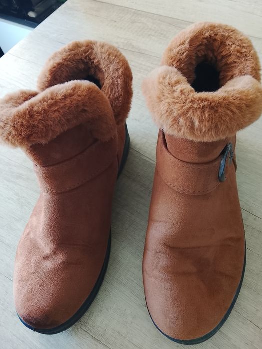 Botinhas semi nova usada