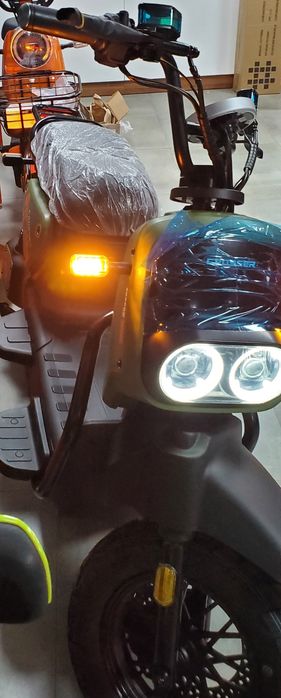 Скутер мопед самохуд електричний Crosser CR-4 1200 Вт,72V,24 Аг Графен