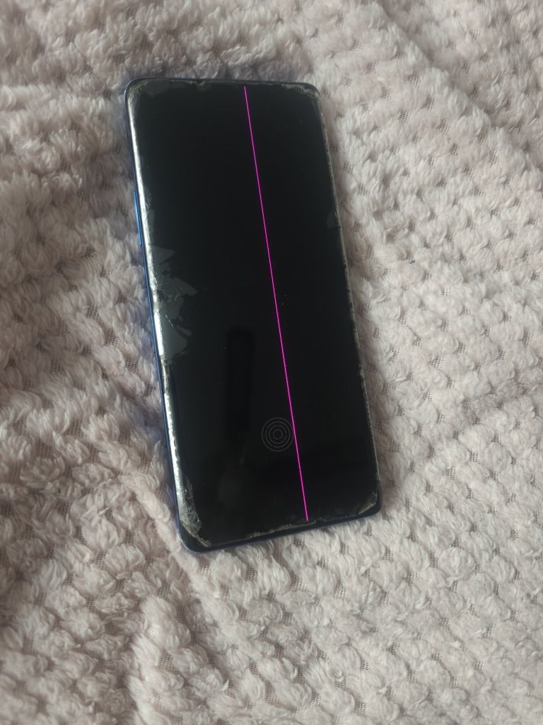 OnePlus 8 pro  12/256GB.