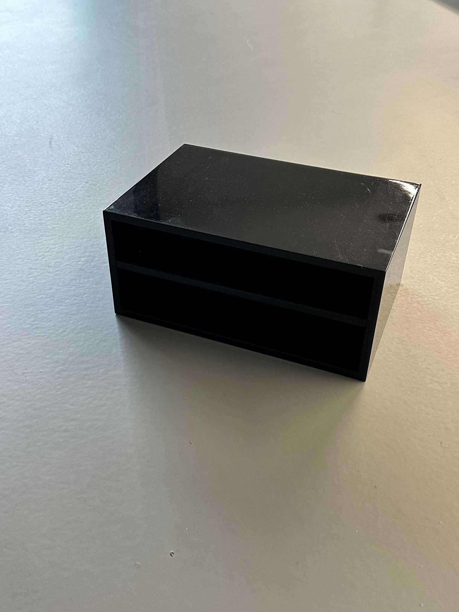 Bloco de suporte de papeis (Vermelho, Preto e Cinza)