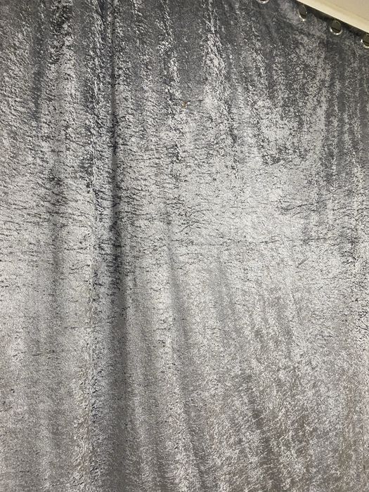 Щтора велюровая  блекаут на люверсах