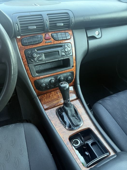 Mercedes c220cdi 2001 caixa automática