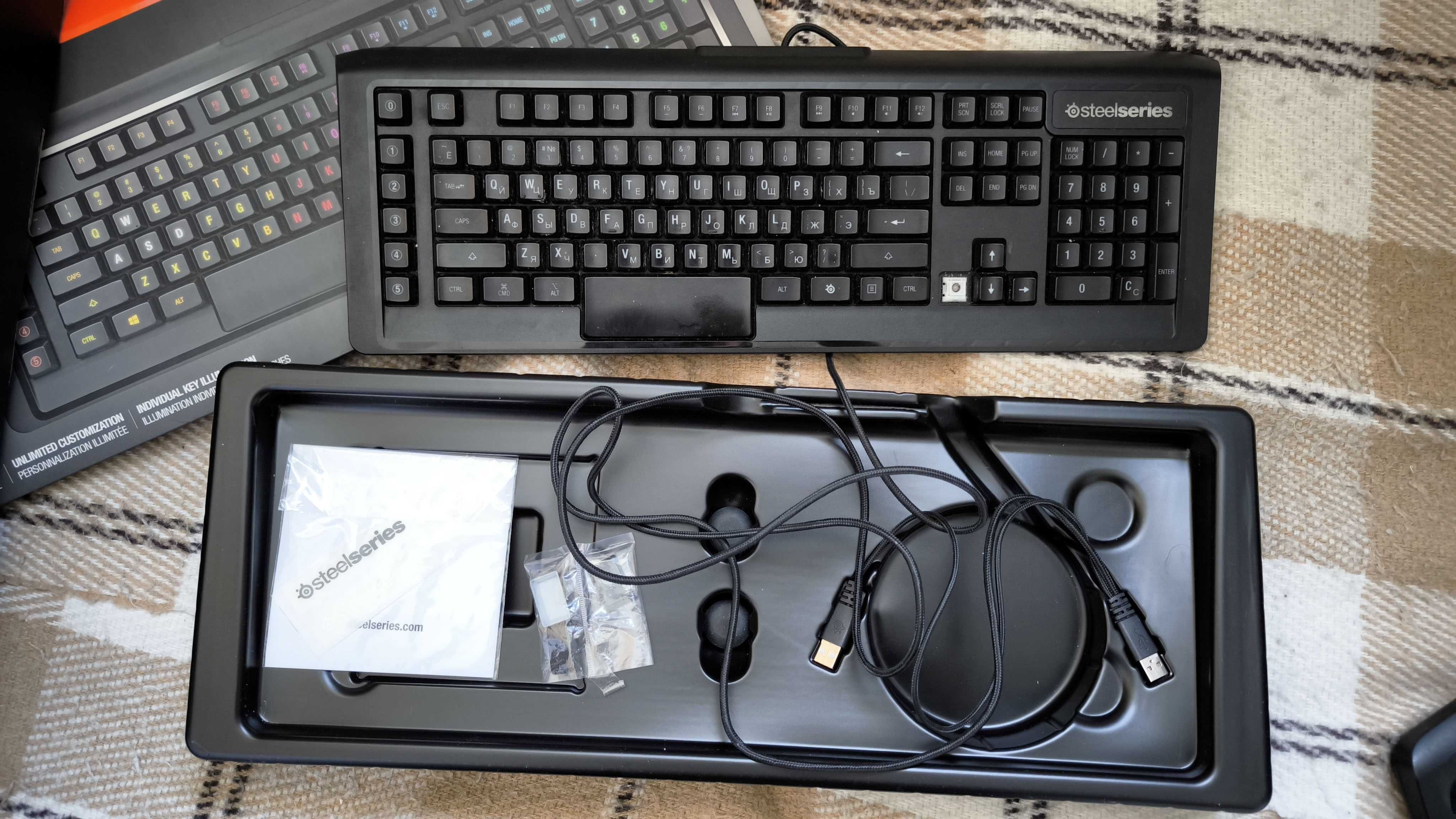 Игровая механическая клавиатура SteelSeries Apex M800