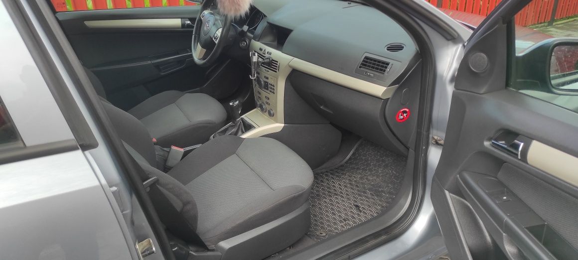 Opel Astra h 1,6 B+G