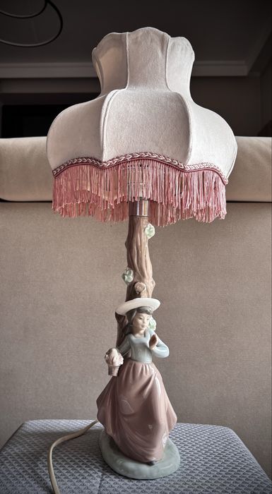 Hiszpańska lampka Lladro Nao
