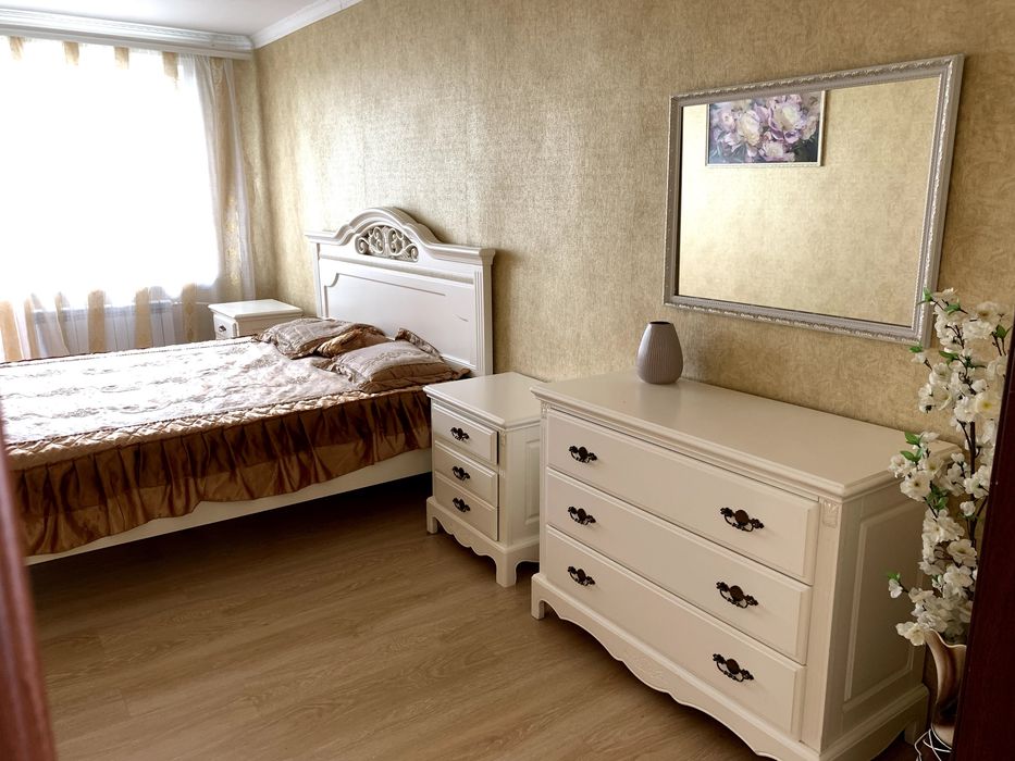 Оренда 2-3х кімнатної квартири Космонавтів від власника