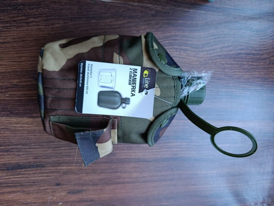 Sakiewka wojskowa z kubkiem