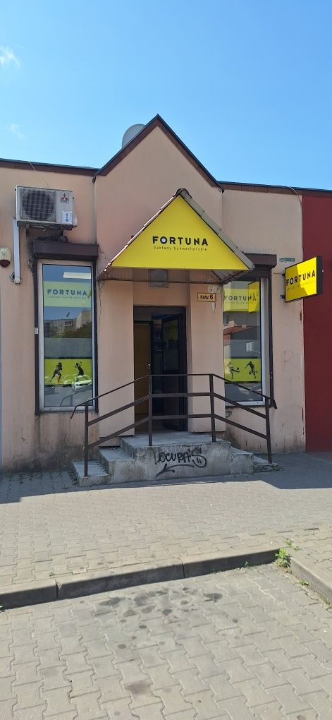 Wynajmę lokal handlowo - usługowy Łódź-Widzew 50m2 ul . Wujaka