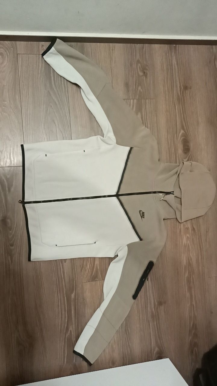 Nike tech fleece