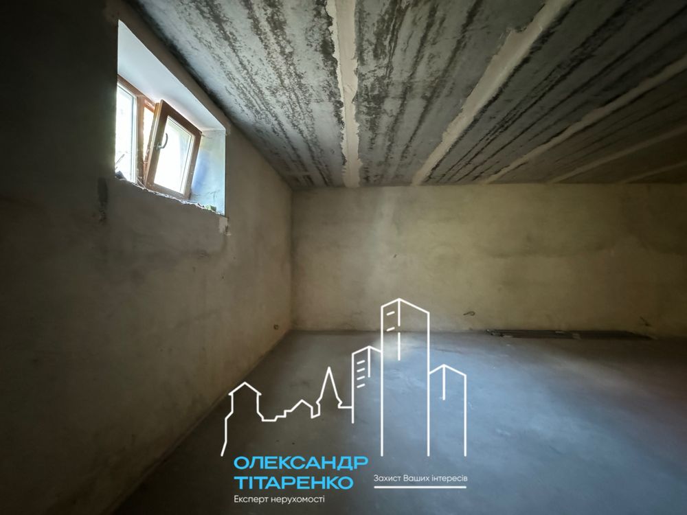 Комерційне приміщення біля «Гала Готелю»!