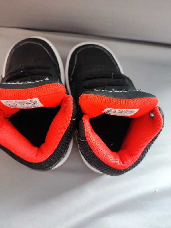 Adidas r 22 Nowe buciki unisex mega wygodne