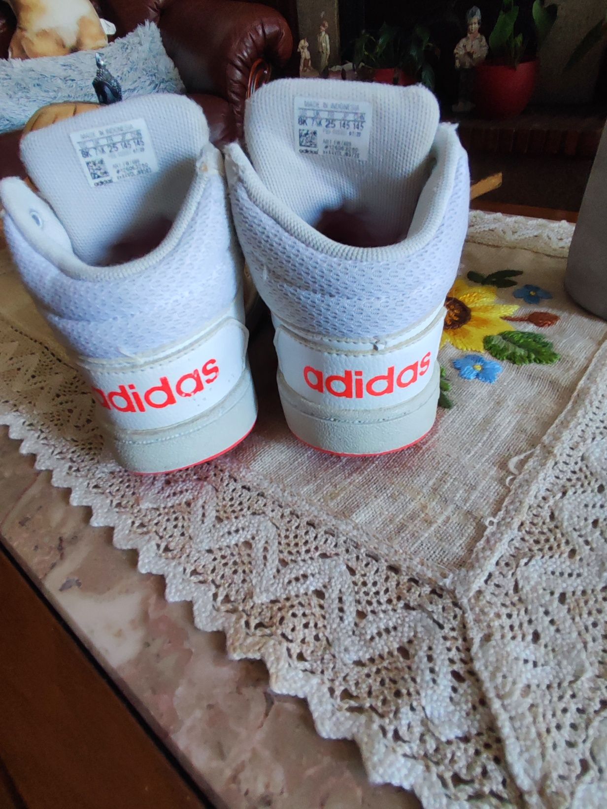 Sapatilhas de menina pouco uso adidas