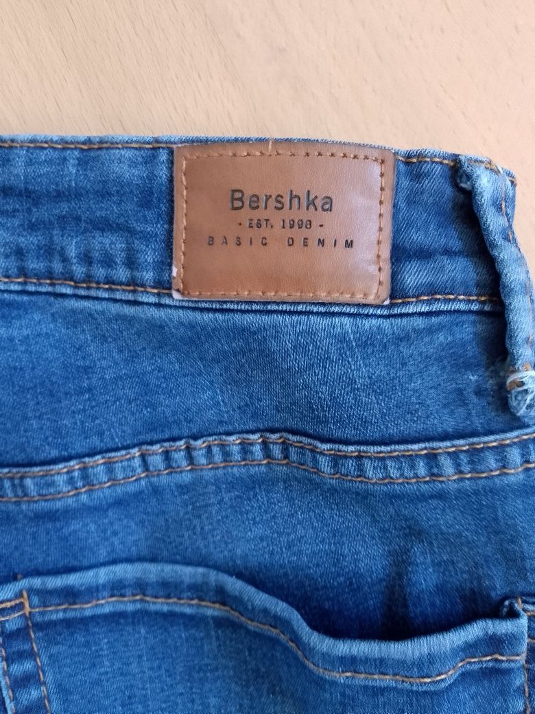 Spodnie jeansy Bershka na 150 - 158 slim