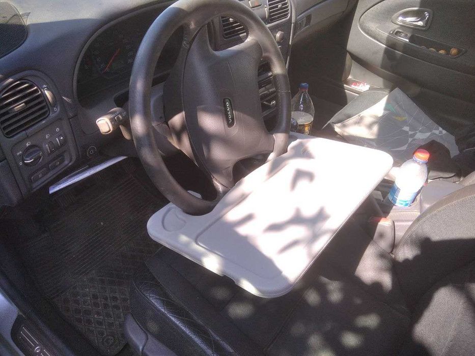 Столик на руль автомобильный многофункциональный из пластика серый