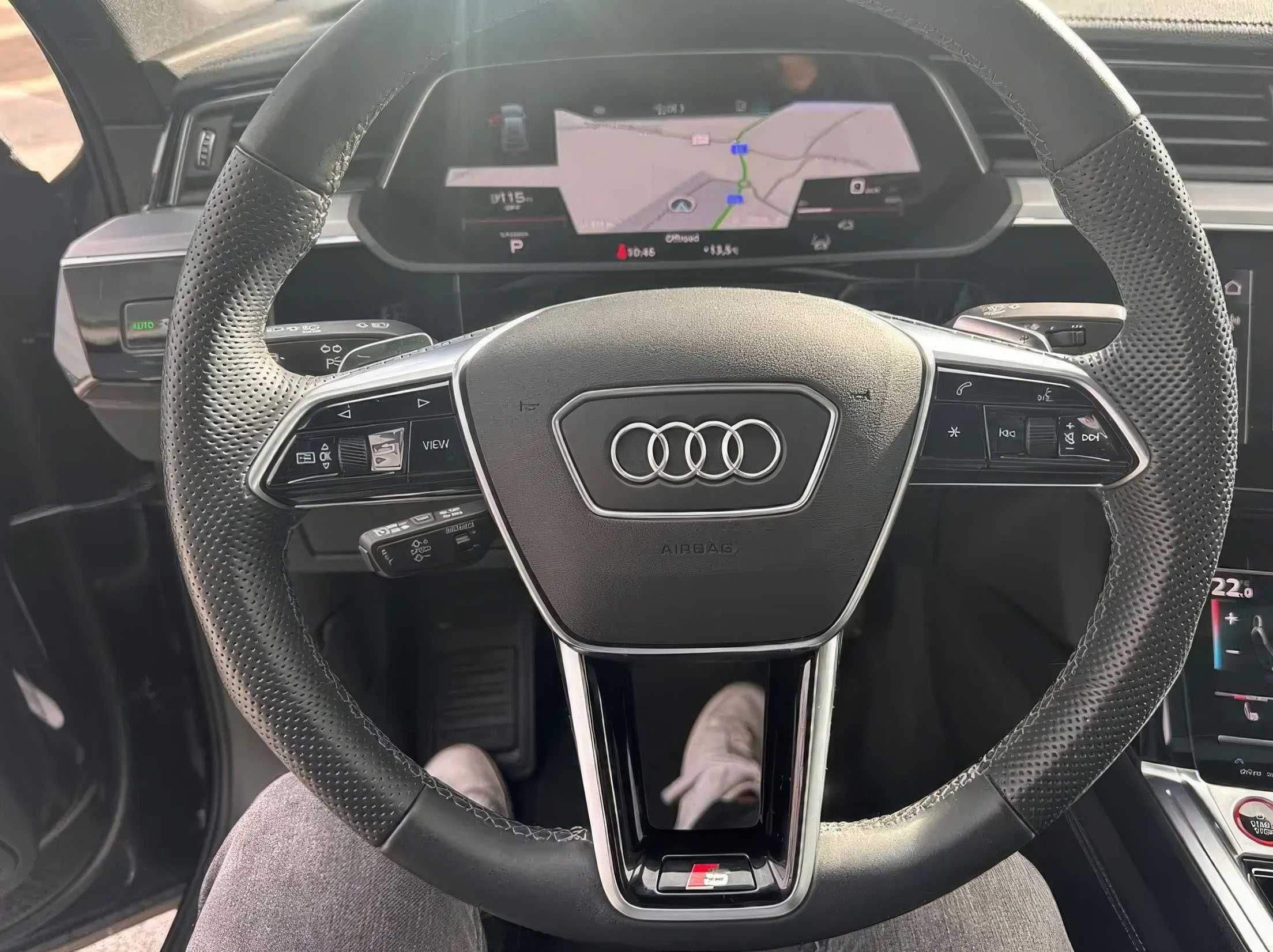 Audi e-tron 2023