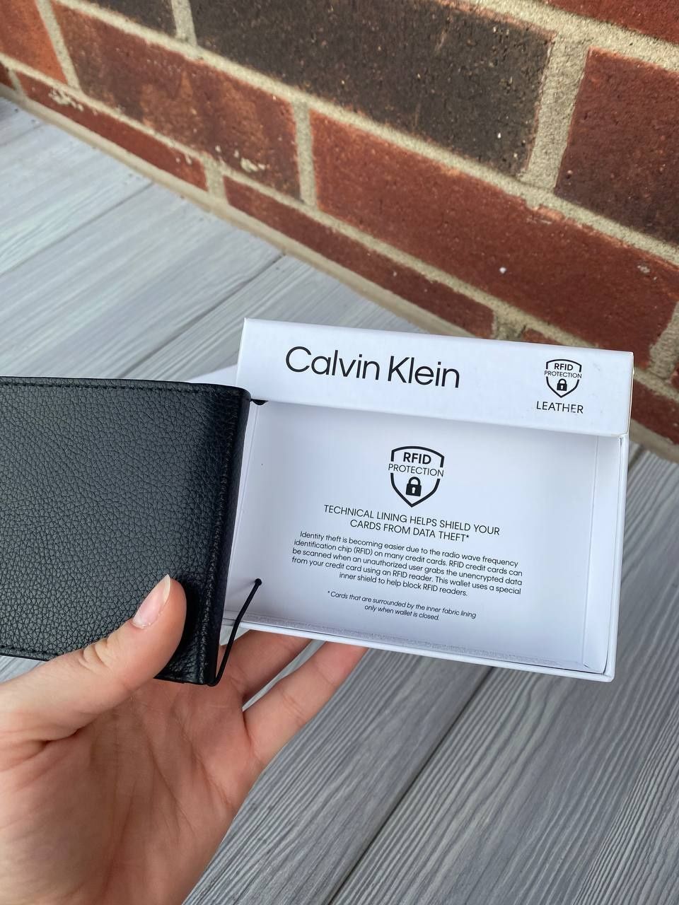 Calvin Klein гаманець портмоне кошильок чоловічий.
Натуральна шкіра.
Н