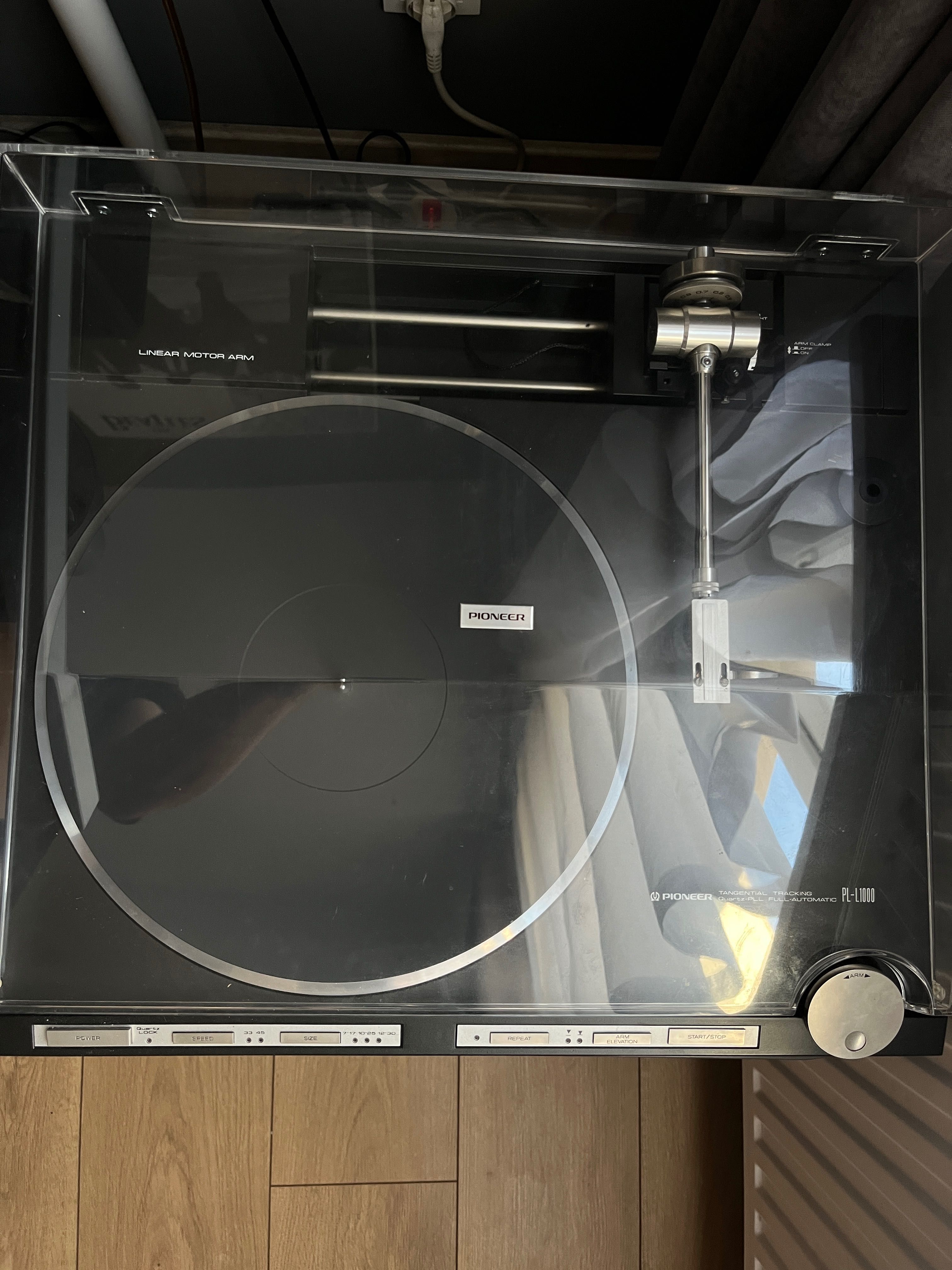 Gramofon Pioneer PL-L1000