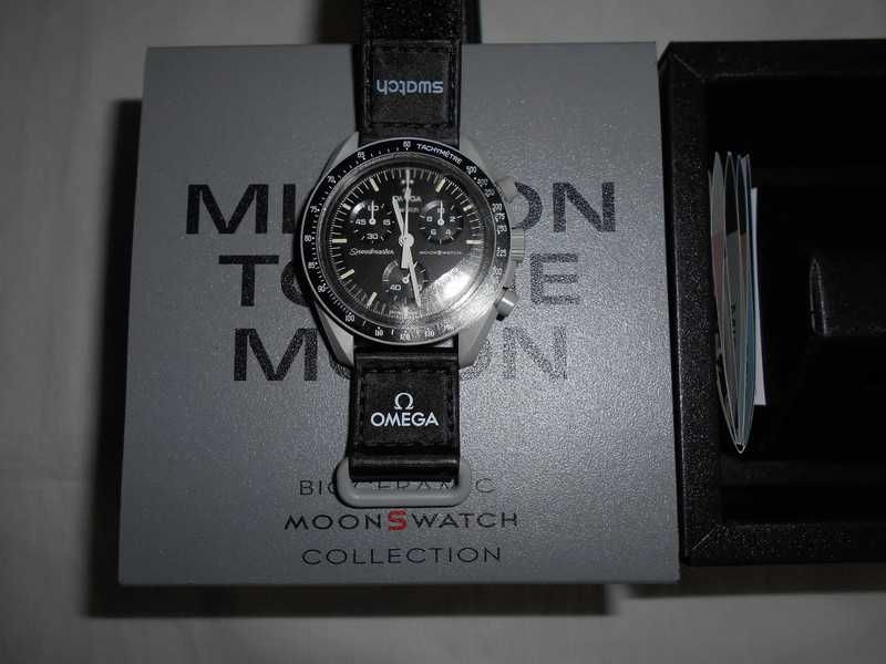 Swatch x Omega Bioceramic Moonswatch Mission to the Moon SO33M100