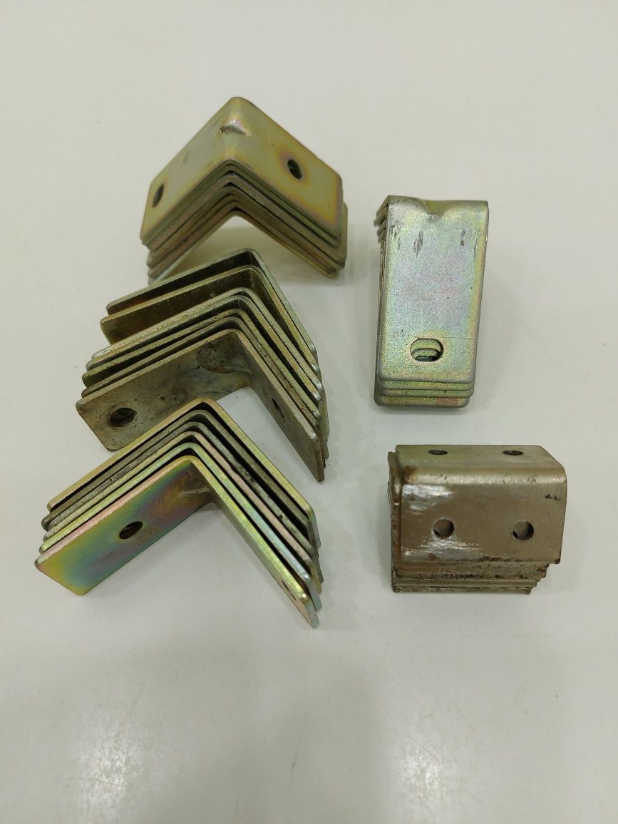 Уголки металлические 4 х 4, 1.7 х 1.7