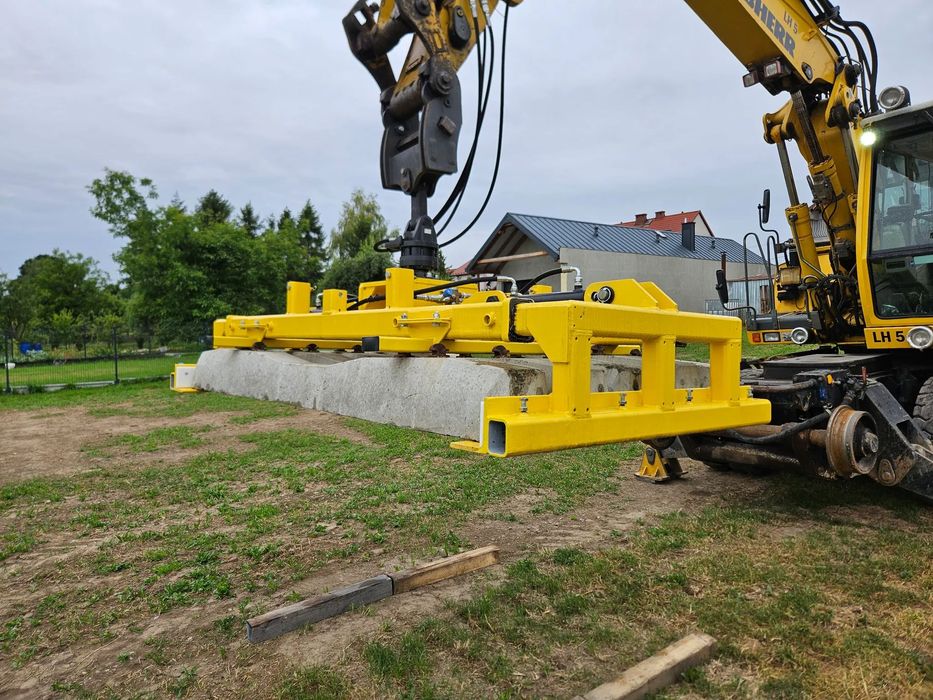 Hydrauliczny chwytak do podkładów kolejowych.