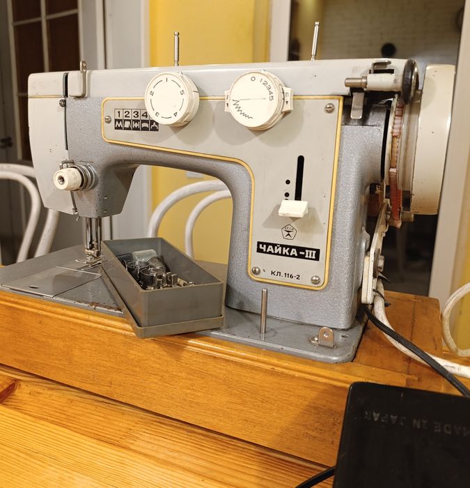 Швейна машинка з електроприводом