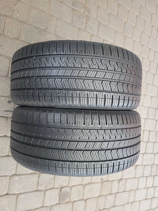235 / 40   R 18   Vredestein   / Całoroczne