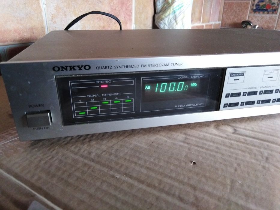 Tuner Onkyo T 300 PRL piękny klasyk