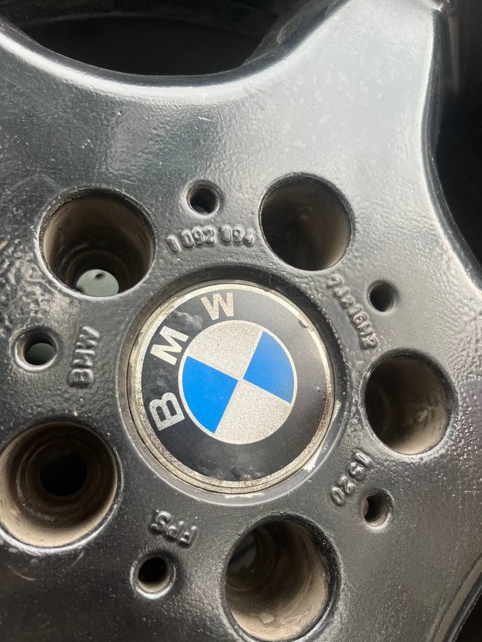 комплект оригінальних титанових BMW дисків з резиною