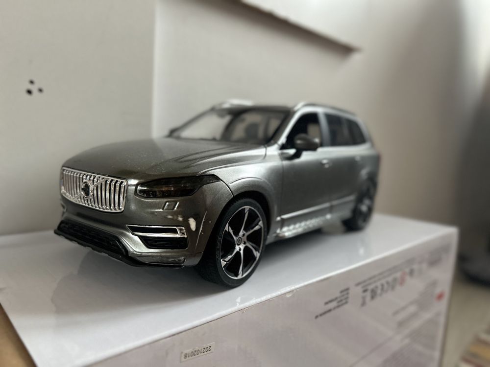 Samochód R/C Volvo XC90 1:14, zdalnie sterowany