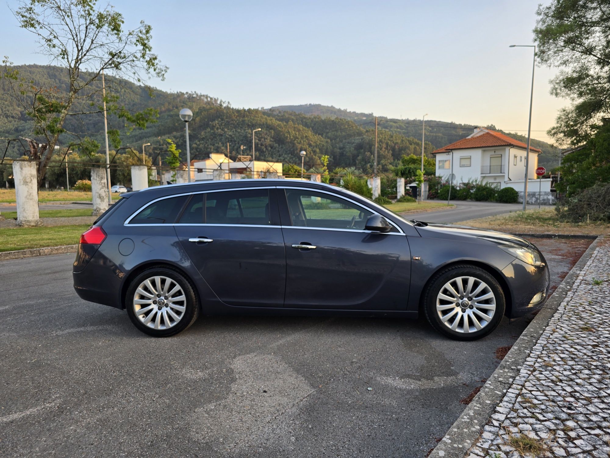 Opel Insignia 2010 apenas 206000kms