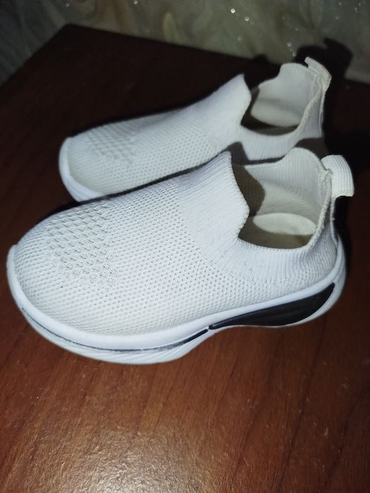 Кросівки 24 розмір