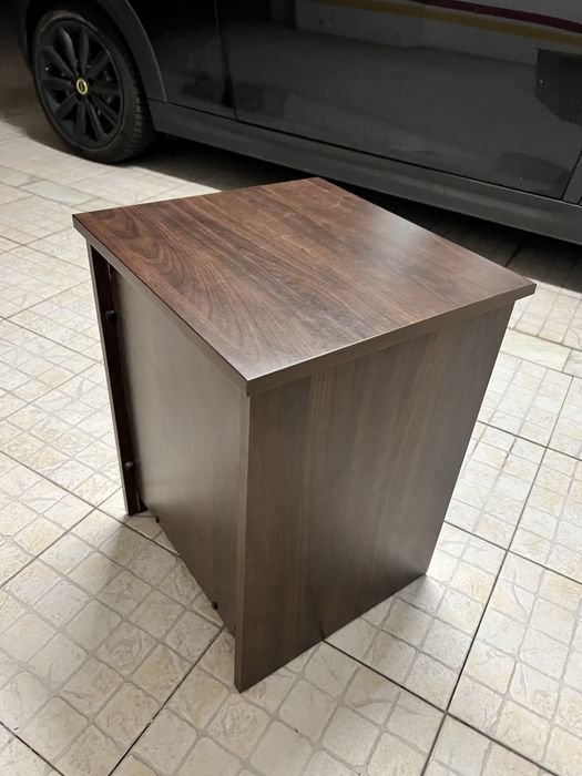 Mesa cabeceira Ikea songesand como novas