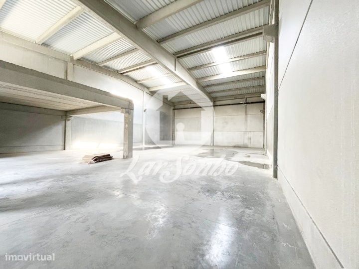 Armazém novo com 440m² na Póvoa de Varzim