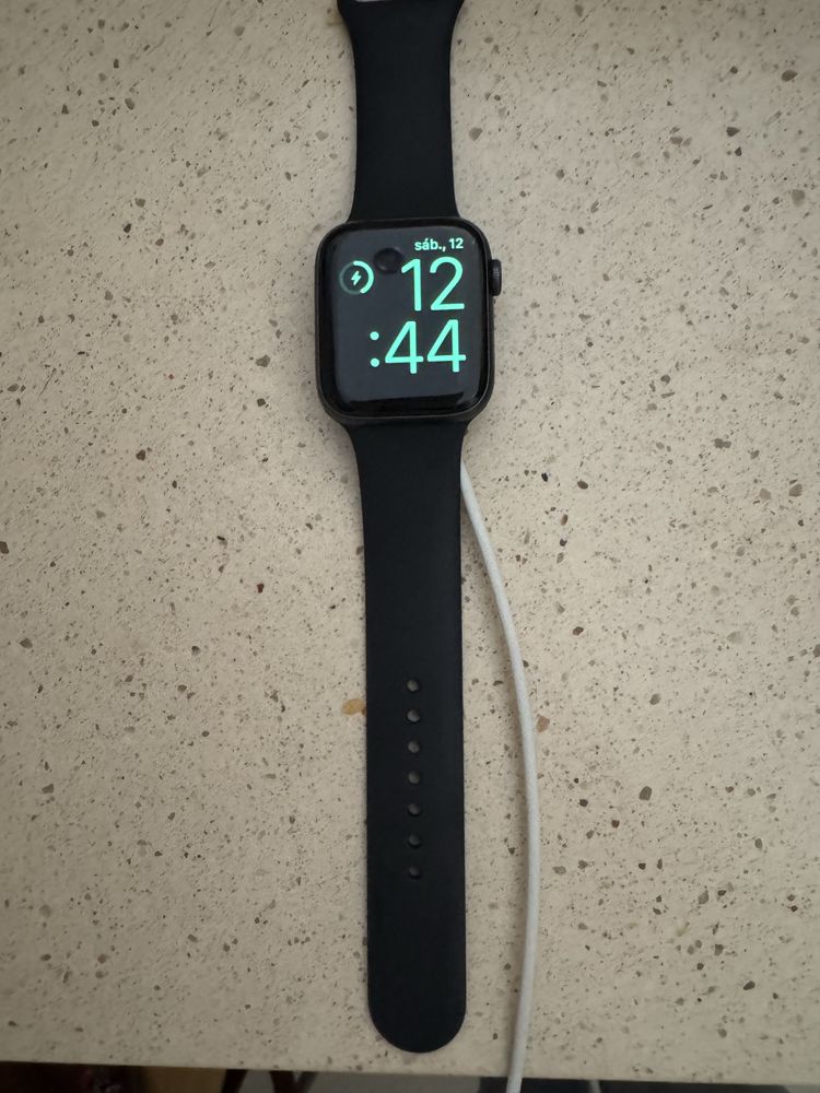 Apple watch 44mm SE